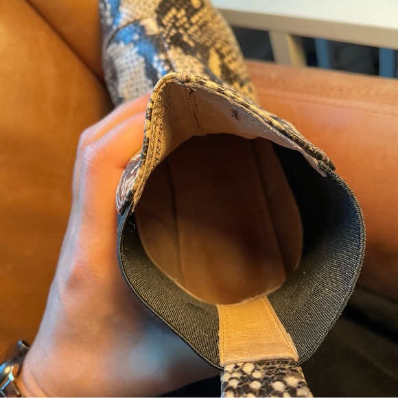 Mollini Darius black white python ankle boot bootie western snakeskin Chelsea - Picture 13 of 17